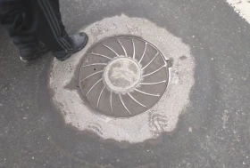 Установка люка на безусадочную смесь