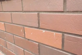  Гидроизоляция кирпичного цоколя перед укладкой клинкерной плитки