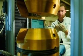 Собянин рассказал, что Москва производит для транспортной отрасли — среди примеров назван Нанотехнологический центр композитов