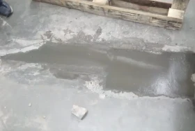 Ремонт бетонных полов наливным безусадочным составом MAPEI