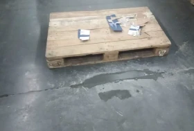 Ремонт бетонных полов наливным безусадочным составом MAPEI