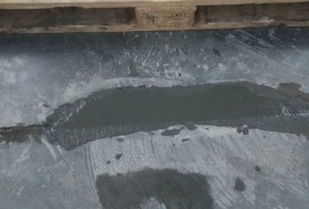 Ремонт бетонных полов наливным безусадочным составом MAPEI