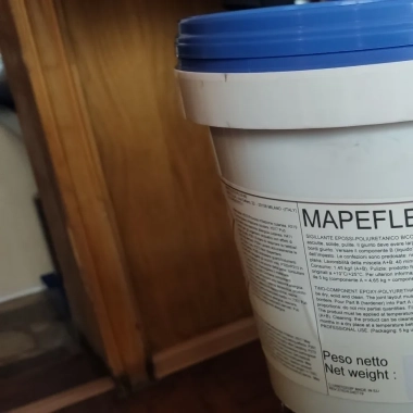 Эпоксидно-полиуретановый высокомодульный герметик Mapeflex E-PU 30 NS